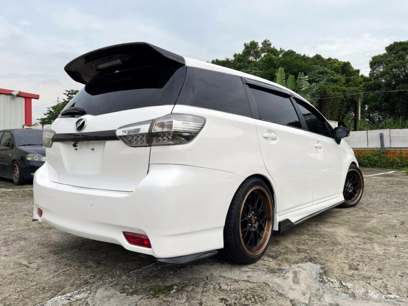 【氣氛改裝升級12萬】2016年式 豐田wish 2.0經典版七人座