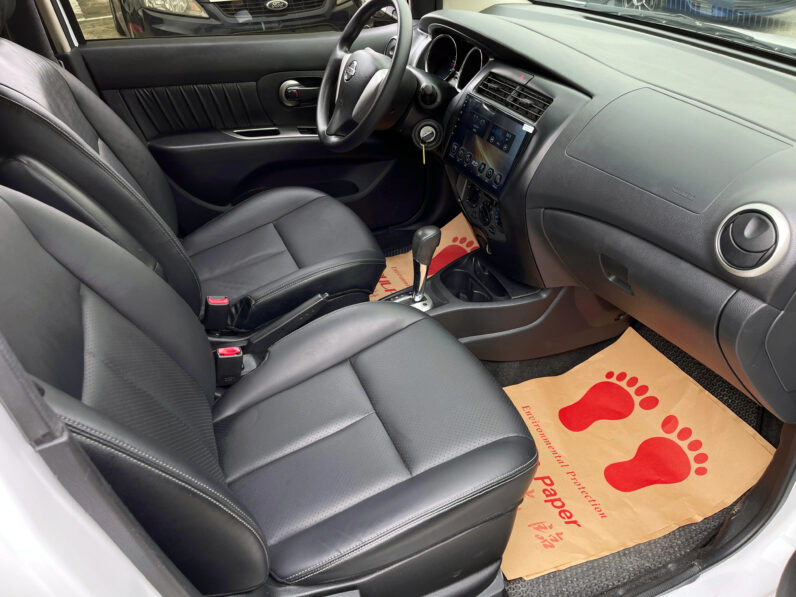 【日產五門掀背小車精選】2017年日產LIVINA1.5五門，新手駕駛超好用!