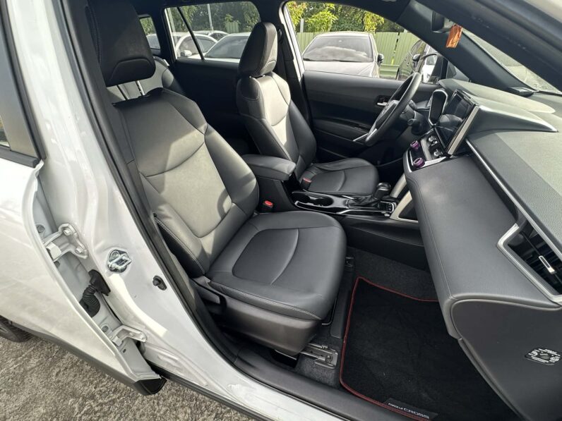 【跨界小休旅必選】2022年 豐田 COROLLA CROSS 1.8旗艦版，純跑9萬公里原廠保固中