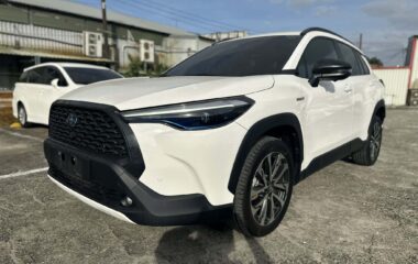 【跨界小休旅必選】2022年 豐田 COROLLA CROSS 1.8旗艦版，純跑9萬公里原廠保固中