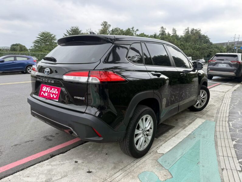 【跨界小休旅必選】2024年豐田 COROLLA CROSS 1.8油電豪華版，原廠保固中