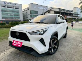 【最新跨界小休旅首選】2025年 豐田CROSS YARIS 1.5 競動版一手純跑7千公里，原廠保固中