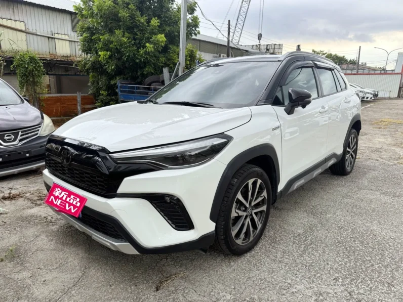 【跨界小休旅必選】2023年 豐田 COROLLA CROSS 1.8GR 版，純跑9萬公里原廠保固中