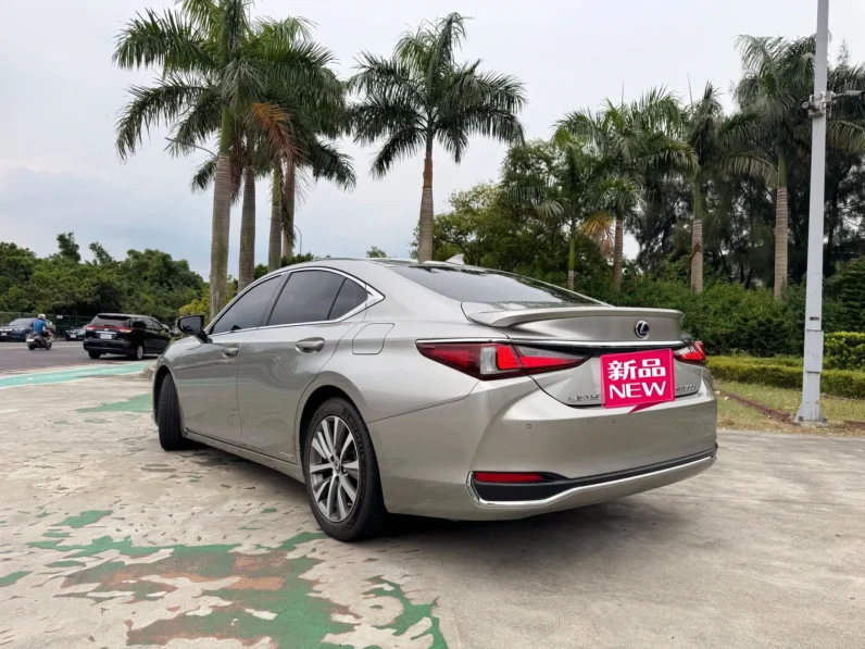 2018年 凌志 ES300H 2.5 油電豪華版 里程 10 萬