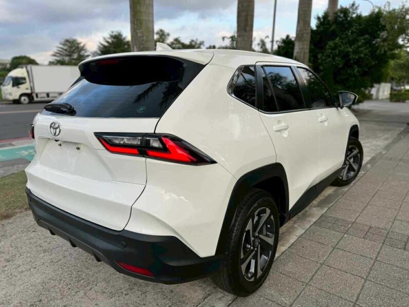 【最新跨界小休旅首選】2025年 豐田CROSS YARIS 1.5 競動版一手純跑7千公里，原廠保固中