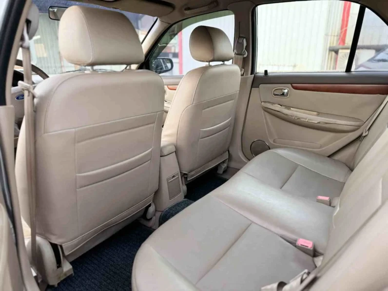 【新手代步車專區】2007年 福特 tierra1.6四門款純跑13萬公里