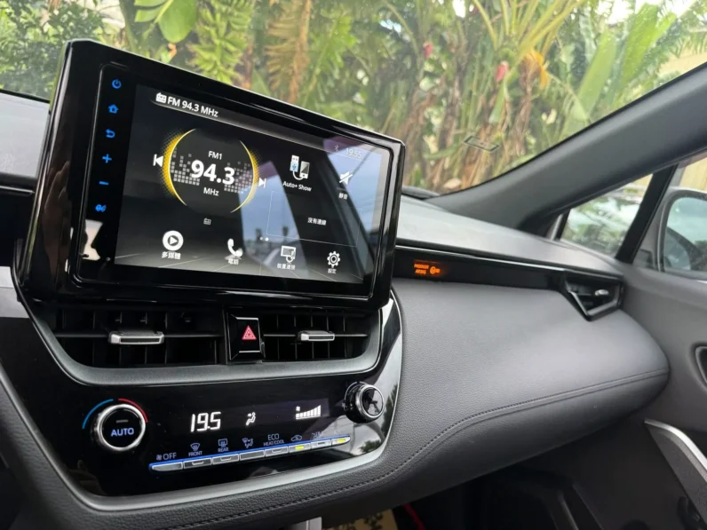 【跨界小休旅必選】2023年 豐田 COROLLA CROSS 1.8GR 版，純跑9萬公里原廠保固中