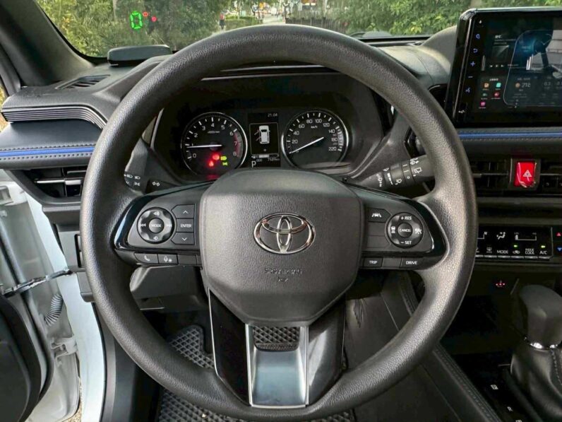 【最新跨界小休旅首選】2025年 豐田CROSS YARIS 1.5 競動版一手純跑7千公里，原廠保固中