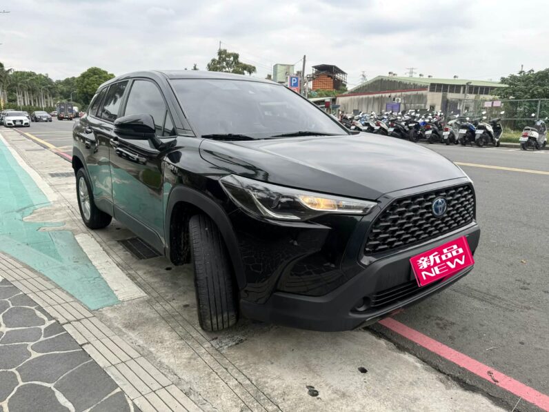 【跨界小休旅必選】2024年豐田 COROLLA CROSS 1.8油電豪華版，原廠保固中