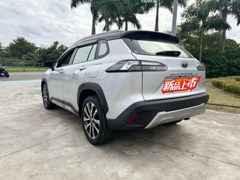 【跨界小休旅必選】2022年 豐田 COROLLA CROSS 1.8GR 版，純跑8萬公里原廠保固中