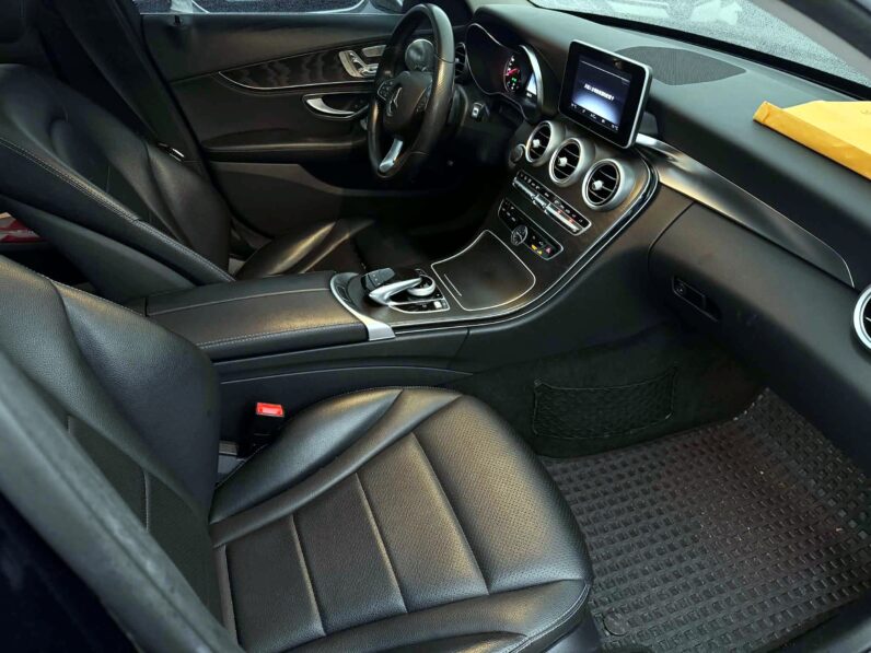 【純跑8萬極低里程】2016年式 賓士C300 4MATIC/全車原漆原版件/無待修