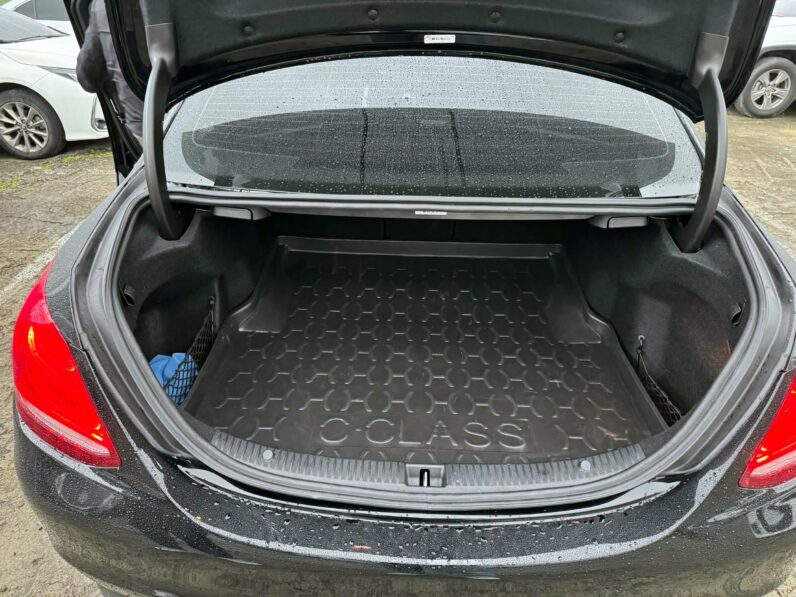 【純跑8萬極低里程】2016年式 賓士C300 4MATIC/全車原漆原版件/無待修