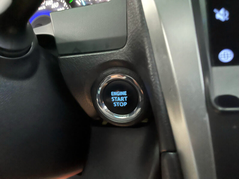 【國民房車首選】2017年 豐田CAMRY 2.0豪華版天窗、電動椅、免鑰匙