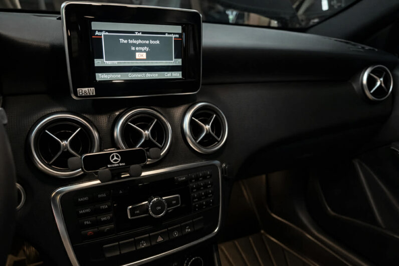 【進口掀背五門】2016年式賓士A180/認證車/無待修/可全額貸款