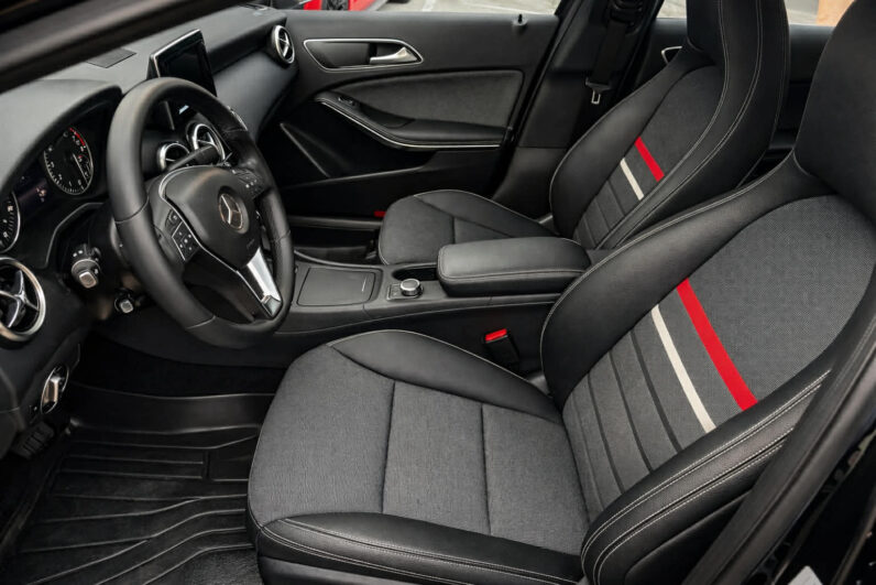 【進口掀背五門】2016年式賓士A180/認證車/無待修/可全額貸款