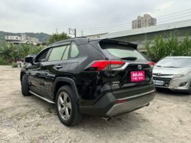 【油電休旅首選】2022年市豐田RAV4油電4WD最頂級/純跑6萬公里原廠保固中/原漆原版件/可全額貸款