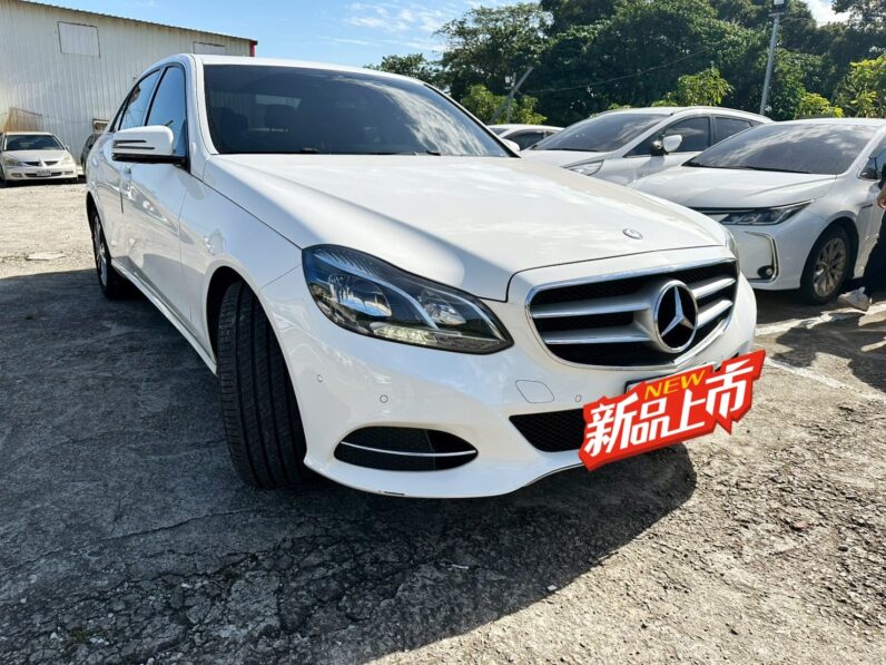 【賓士豪華轎車】2015年式賓士E200總代理/全車原版件認證車/加裝12吋360環景安卓機/AMG鋁圈/購車享保固
