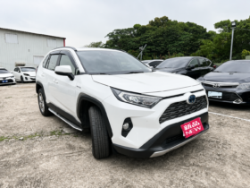 【豐田熱銷油電SUV】2025年式豐田RAV4 2.5油電旗艦4WD，純跑2萬公里/全車原版件無待修/原廠保固中