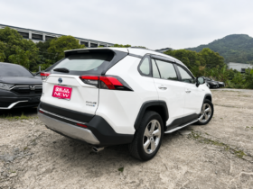 【豐田熱銷油電SUV】2025年式豐田RAV4 2.5油電旗艦4WD，純跑2萬公里/全車原版件無待修/原廠保固中