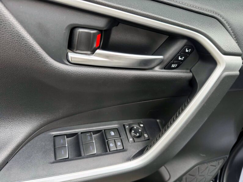 【豐田熱銷油電SUV】2025年式豐田RAV4 2.5油電旗艦4WD，純跑2萬公里/全車原版件無待修/原廠保固中
