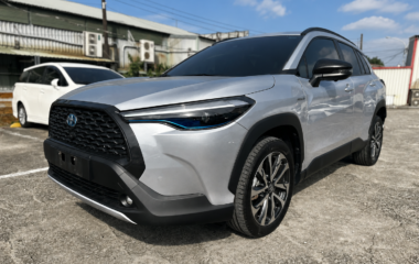 【跨界小休旅必選】2023年式豐田 COROLLA CROSS 1.8油電尊爵版/純跑4萬公里/原廠保固中