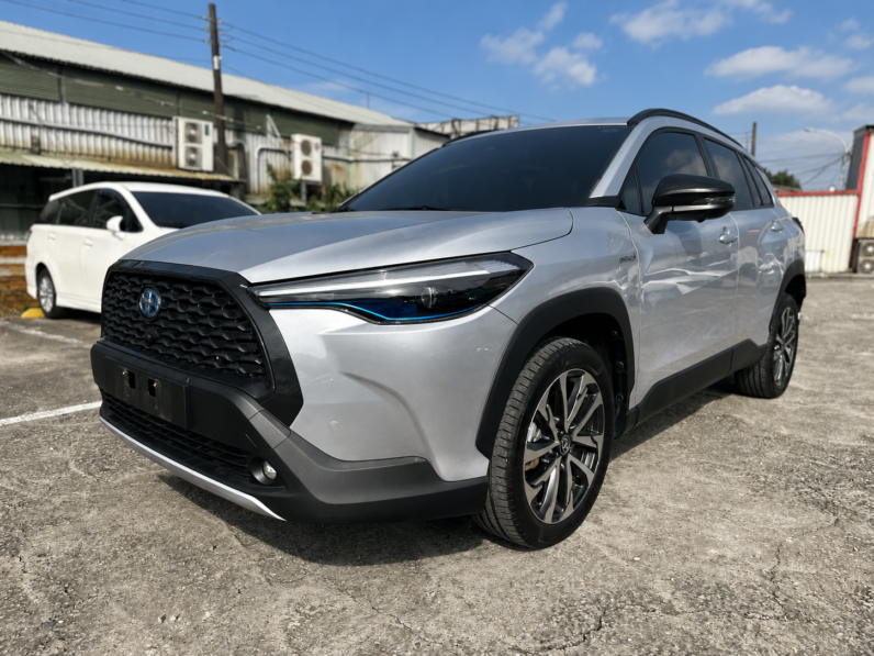【跨界小休旅必選】2023年式豐田 COROLLA CROSS 1.8油電尊爵版/純跑4萬公里/原廠保固中