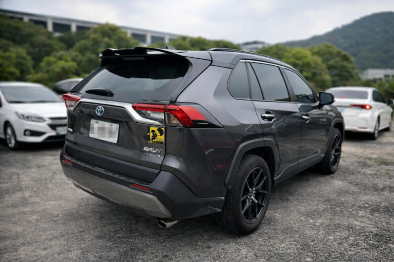 【豐田熱銷油電SUV】2022年式豐田RAV4 2.5油電旗艦4WD，純跑11萬公里/全車原版件無待修/原廠保固中