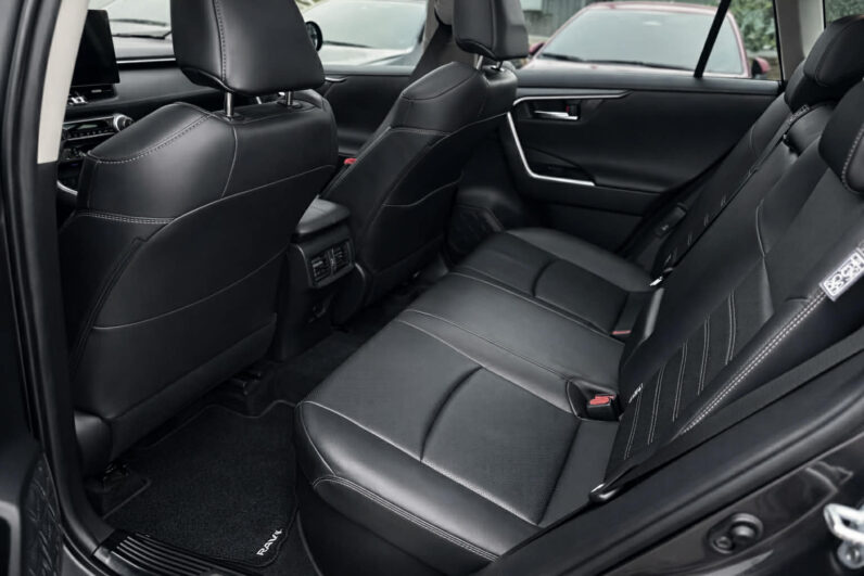 【豐田熱銷油電SUV】2022年式豐田RAV4 2.5油電旗艦4WD，純跑11萬公里/全車原版件無待修/原廠保固中