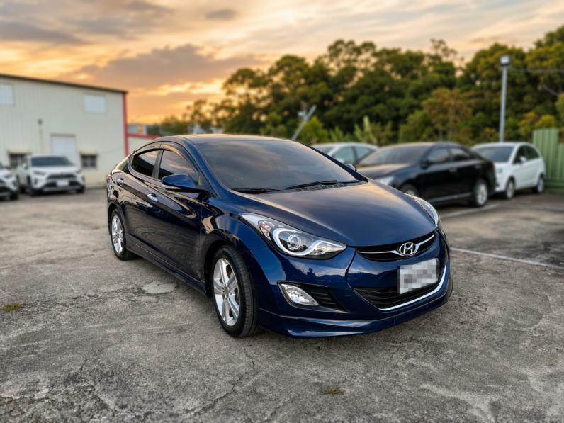 【現代經典轎車】2015年式現代ELANTRA 1.8極光旗艦版/1.8/全車無待修/認證車/購車享一年保固