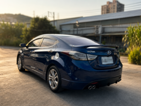【現代經典轎車】2015年式現代ELANTRA 1.8極光旗艦版/1.8/全車無待修/認證車/購車享一年保固