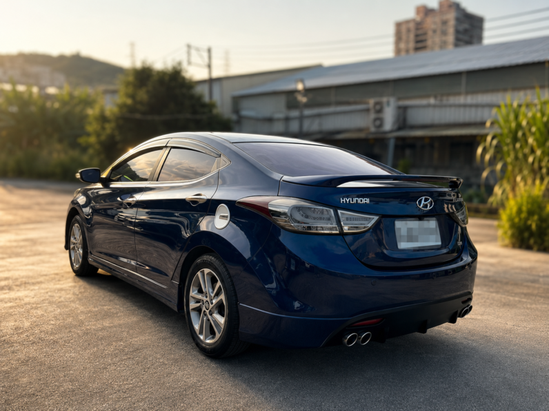 【現代經典轎車】2015年式現代ELANTRA 1.8極光旗艦版/1.8/全車無待修/認證車/購車享一年保固