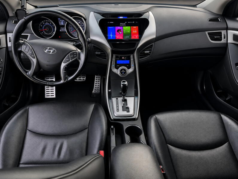 【現代經典轎車】2015年式現代ELANTRA 1.8極光旗艦版/1.8/全車無待修/認證車/購車享一年保固