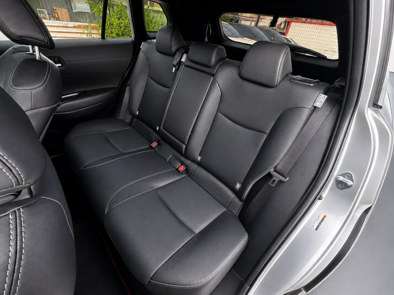 【跨界小休旅必選】2023年式豐田 COROLLA CROSS 1.8油電尊爵版/純跑4萬公里/原廠保固中