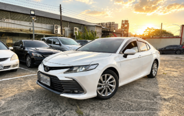 【優質豪華轎車】2023年式豐田CAMRY 2.0豪華版(8.5代)/原版認證車/純跑8.9萬公里/購車享一年保固