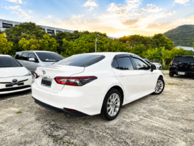 【優質豪華轎車】2023年式豐田CAMRY 2.0豪華版(8.5代)/原版認證車/純跑8.9萬公里/購車享一年保固