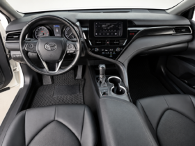 【優質豪華轎車】2023年式豐田CAMRY 2.0豪華版(8.5代)/原版認證車/純跑8.9萬公里/購車享一年保固