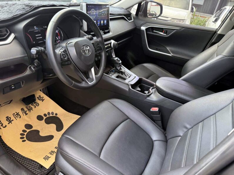 【好爸爸休旅神車】2021年式豐田RAV4汽油旗艦頂級2.0/認證車無待修/購車享一年兩萬公里保固