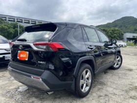 【好爸爸休旅神車】2021年式豐田RAV4汽油旗艦頂級2.0/認證車無待修/購車享一年兩萬公里保固