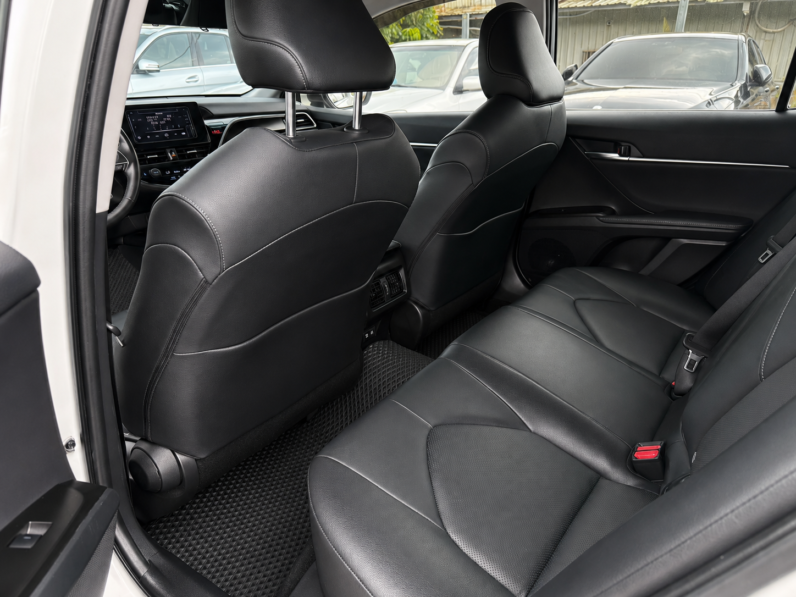 【優質豪華轎車】2023年式豐田CAMRY 2.0豪華版(8.5代)/原版認證車/純跑8.9萬公里/購車享一年保固