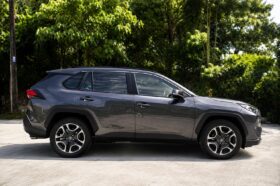 【豐田熱銷SUV】2022年式豐田RAV4 2.0越野版4WD，純跑12萬公里/全車原版件無待修/購車享保固