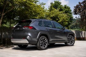 【豐田熱銷SUV】2022年式豐田RAV4 2.0越野版4WD，純跑12萬公里/全車原版件無待修/購車享保固