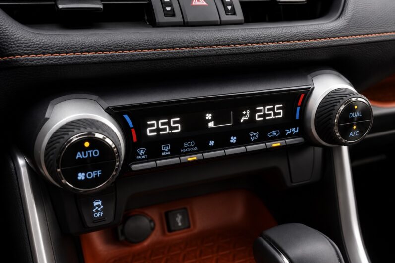 【豐田熱銷SUV】2022年式豐田RAV4 2.0越野版4WD，純跑12萬公里/全車原版件無待修/購車享保固