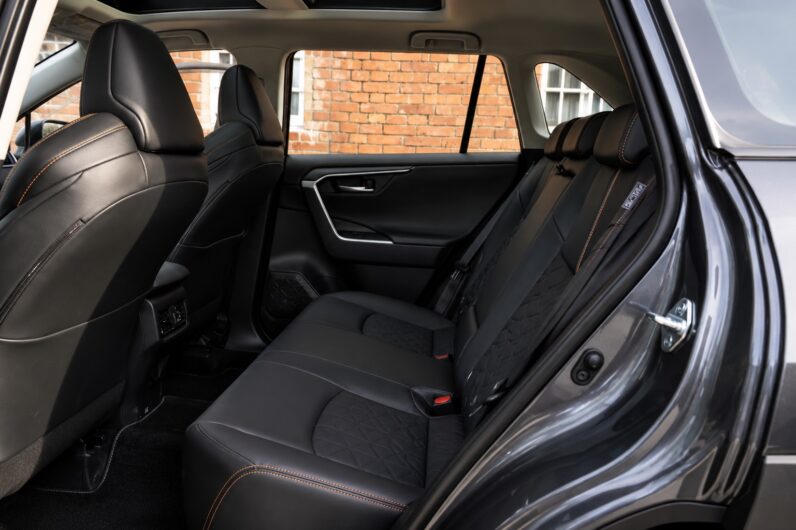 【豐田熱銷SUV】2022年式豐田RAV4 2.0越野版4WD，純跑12萬公里/全車原版件無待修/購車享保固