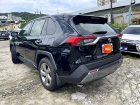 【好爸爸休旅神車】2021年式豐田RAV4汽油旗艦頂級2.0/認證車無待修/購車享一年兩萬公里保固