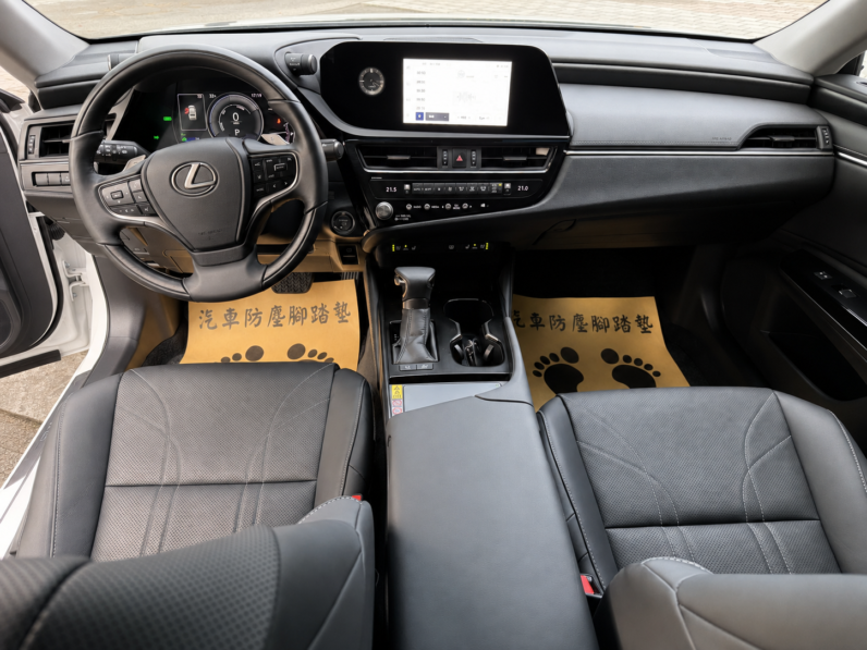 【凌志最熱銷房車首選】2020年式凌志ES300H油電豪華版/認證美車/購車享一年保固