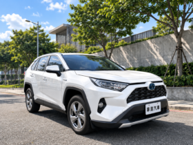 【好爸爸休旅神車】2021年式豐田RAV4油電旗艦頂級2.5/認證車無待修/購車享一年兩萬公里保固