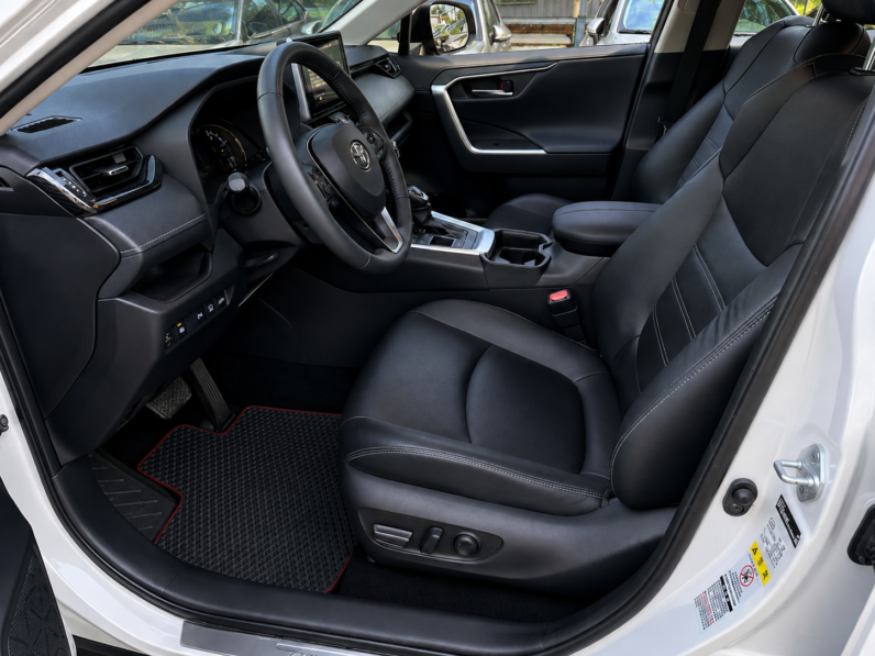 【好爸爸休旅神車】2022年式豐田RAV4油電旗艦頂級2.5/實跑3萬公里/認證車無待修/購車享一年兩萬公里保固