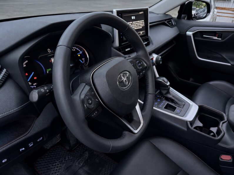 【好爸爸休旅神車】2022年式豐田RAV4油電旗艦頂級2.5/實跑3萬公里/認證車無待修/購車享一年兩萬公里保固