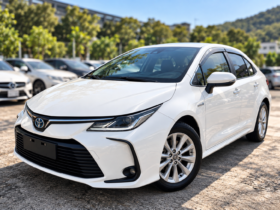 【準新車原廠保固】2026年豐田 ALTIS 1.8 油電豪華版/實跑4千公里/原廠保固中/原版原漆認證車